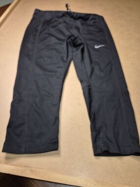 Nike Black Athletic Capris with Swoosh